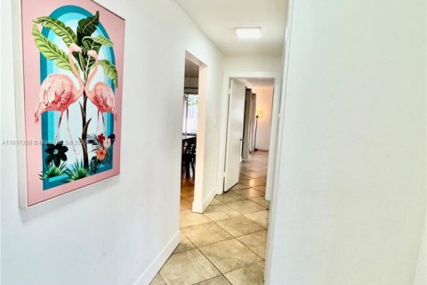 House in North Lauderdale, Florida 3 bedrooms, 160.54 sq.m. № 1779666 - photo 20