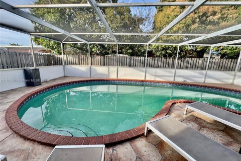 House in North Lauderdale, Florida 3 bedrooms, 160.54 sq.m. № 1779666 - photo 26