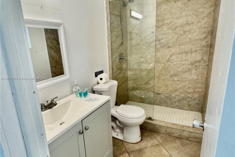 House in North Lauderdale, Florida 3 bedrooms, 160.54 sq.m. № 1779666 - photo 24