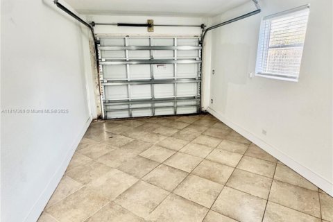 House in North Lauderdale, Florida 3 bedrooms, 160.54 sq.m. № 1779666 - photo 28