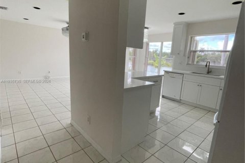 Casa en venta en Miramar, Florida, 4 dormitorios, 205.59 m2 № 2152556 - foto 20