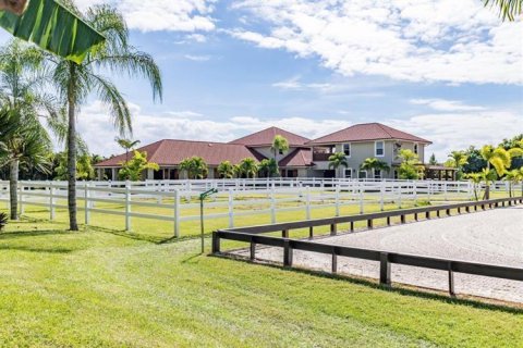 Immobilier commercial à louer à Wellington, Floride: 4 chambres, 162.58 m2 № 629115 - photo 1