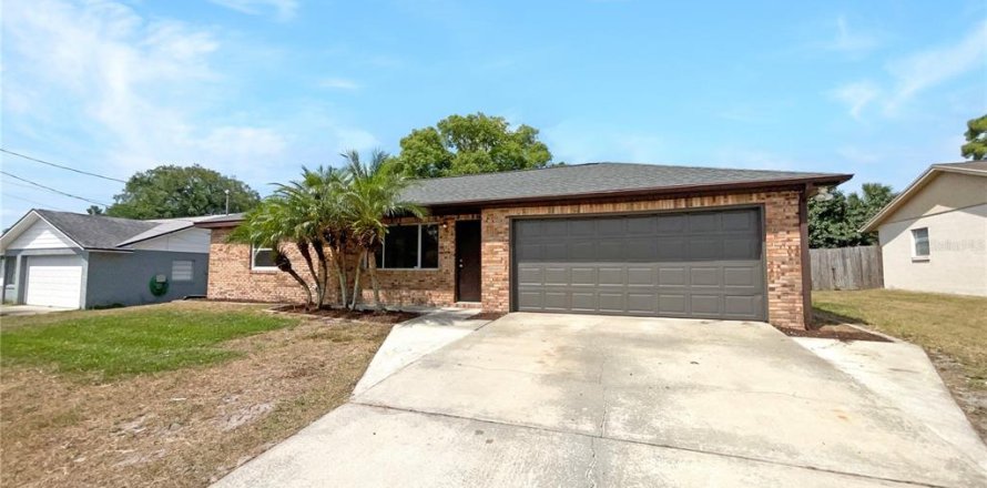 Casa en DeBary, Florida 3 dormitorios, 145.48 m2 № 1651954