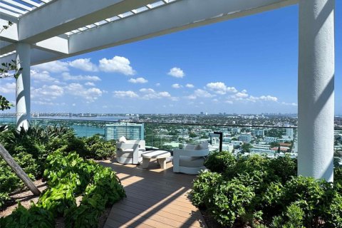 Copropriété à vendre à Miami Beach, Floride: 2 chambres, 74.51 m2 № 2416178 - photo 19