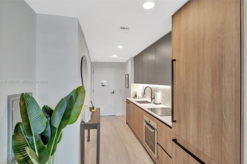 Copropriété à vendre à Miami Beach, Floride: 2 chambres, 74.51 m2 № 2416178 - photo 3