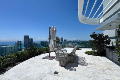 Copropriété à vendre à Miami Beach, Floride: 2 chambres, 74.51 m2 № 2416178 - photo 14