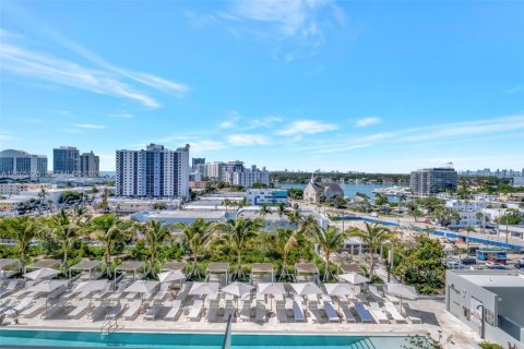 Copropriété à vendre à Miami Beach, Floride: 2 chambres, 74.51 m2 № 2416178 - photo 10
