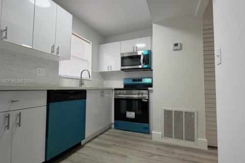 Condominio en venta en West Palm Beach, Florida, 1 dormitorio, 65.4 m2 № 2035997 - foto 4