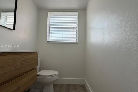Condominio en venta en West Palm Beach, Florida, 1 dormitorio, 65.4 m2 № 2035997 - foto 11