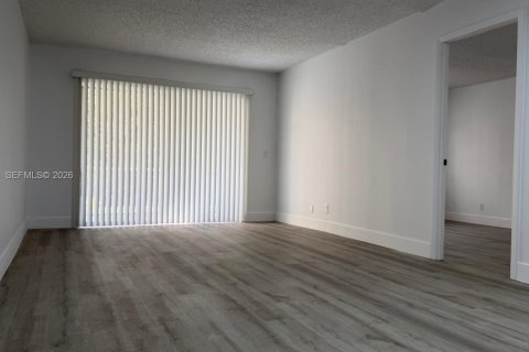 Condominio en venta en West Palm Beach, Florida, 1 dormitorio, 65.4 m2 № 2035997 - foto 3