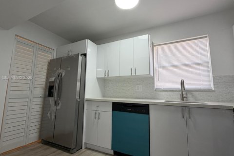Condominio en venta en West Palm Beach, Florida, 1 dormitorio, 65.4 m2 № 2035997 - foto 5
