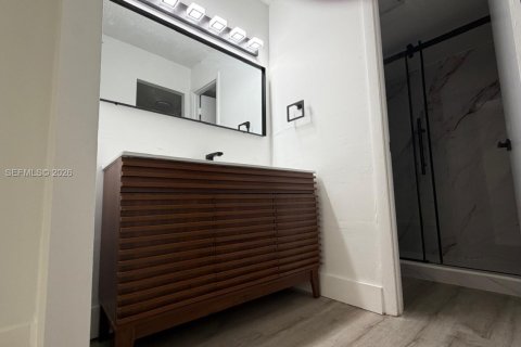 Condominio en venta en West Palm Beach, Florida, 1 dormitorio, 65.4 m2 № 2035997 - foto 9