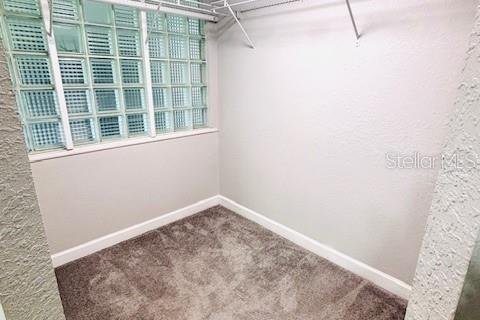 Propiedad comercial en alquiler en Valrico, Florida, 127.83 m2 № 1820889 - foto 21