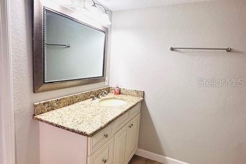 Propiedad comercial en alquiler en Valrico, Florida, 127.83 m2 № 1820889 - foto 19