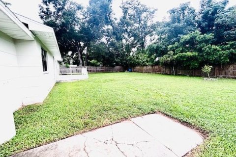 Propiedad comercial en alquiler en Valrico, Florida, 127.83 m2 № 1820889 - foto 28