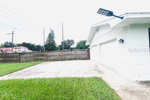 Propiedad comercial en alquiler en Valrico, Florida, 127.83 m2 № 1820889 - foto 30