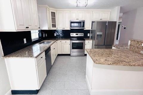 Propiedad comercial en alquiler en Valrico, Florida, 127.83 m2 № 1820889 - foto 13