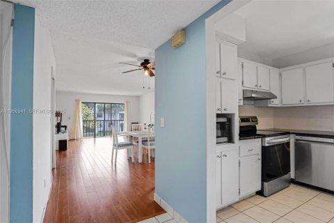 Condominio en venta en Weston, Florida, 2 dormitorios, 114.36 m2 № 2011172 - foto 15