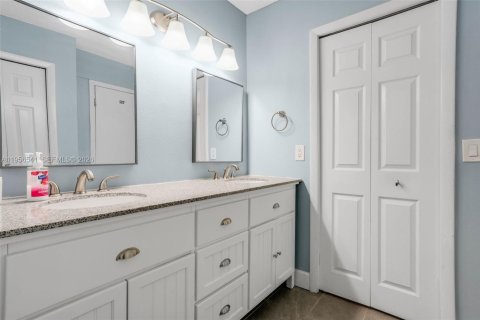 Condominio en venta en Weston, Florida, 2 dormitorios, 114.36 m2 № 2011172 - foto 27