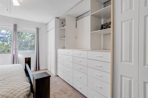 Condominio en venta en Weston, Florida, 2 dormitorios, 114.36 m2 № 2011172 - foto 20