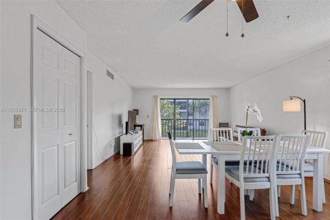 Condominio en venta en Weston, Florida, 2 dormitorios, 114.36 m2 № 2011172 - foto 6