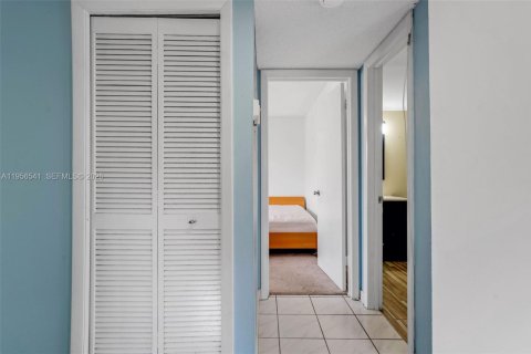 Condominio en venta en Weston, Florida, 2 dormitorios, 114.36 m2 № 2011172 - foto 29