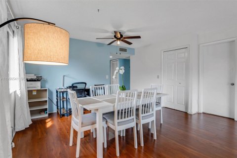 Condominio en venta en Weston, Florida, 2 dormitorios, 114.36 m2 № 2011172 - foto 7