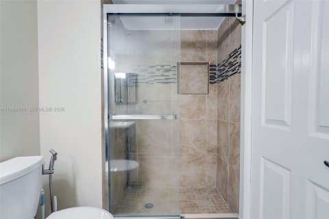 Condominio en venta en Weston, Florida, 2 dormitorios, 114.36 m2 № 2011172 - foto 24