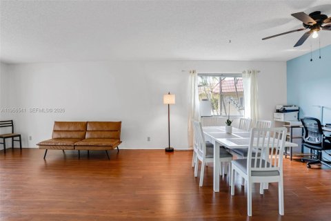 Condominio en venta en Weston, Florida, 2 dormitorios, 114.36 m2 № 2011172 - foto 5