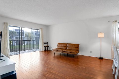 Condominio en venta en Weston, Florida, 2 dormitorios, 114.36 m2 № 2011172 - foto 11