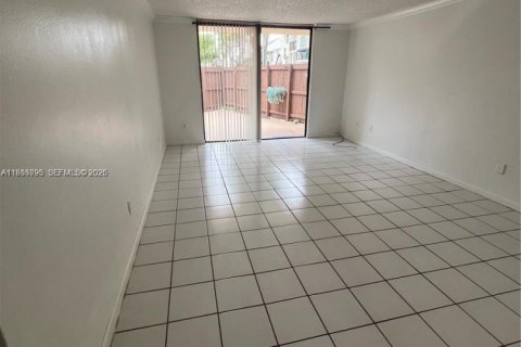 Apartamento en alquiler en Miami, Florida, 1 dormitorio, 65.31 m2 № 2044967 - foto 9