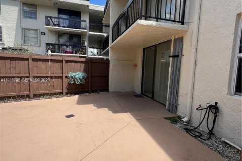 Apartamento en alquiler en Miami, Florida, 1 dormitorio, 65.31 m2 № 2044967 - foto 14