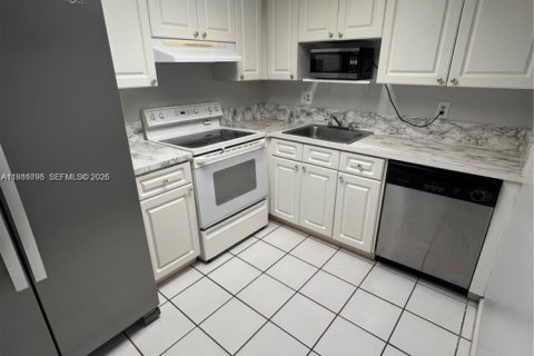 Apartamento en alquiler en Miami, Florida, 1 dormitorio, 65.31 m2 № 2044967 - foto 8