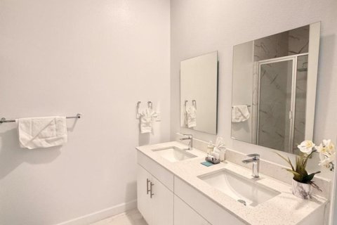 Commercial property in Davenport, Florida 155.24 sq.m. № 2087056 - photo 22