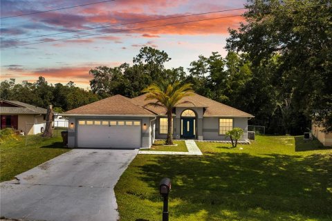 House in Kissimmee, Florida 4 bedrooms, 154.96 sq.m. № 1777908 - photo 1