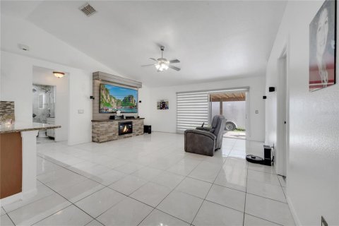 House in Kissimmee, Florida 4 bedrooms, 154.96 sq.m. № 1777908 - photo 12