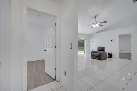 House in Kissimmee, Florida 4 bedrooms, 154.96 sq.m. № 1777908 - photo 14