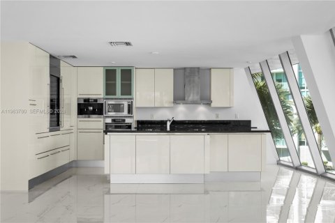 Condo in Aventura, Florida, 4 bedrooms  № 2081048 - photo 5