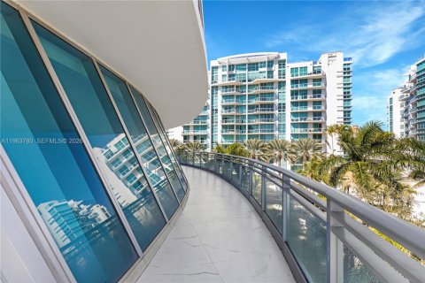 Condo in Aventura, Florida, 4 bedrooms  № 2081048 - photo 11
