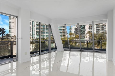 Condo in Aventura, Florida, 4 bedrooms  № 2081048 - photo 19