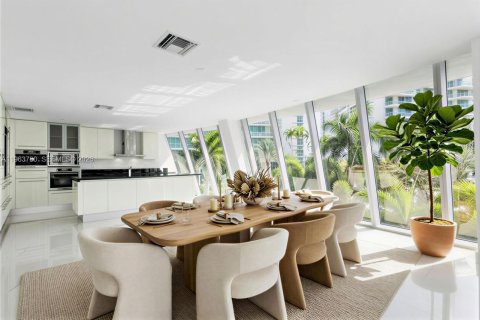 Condo in Aventura, Florida, 4 bedrooms  № 2081048 - photo 2