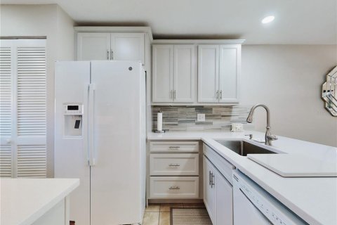 Купить кондоминиум в Нью-Смирна-Бич, Флорида 6 комнат, 104.05м2, № 2097181 - фото 25