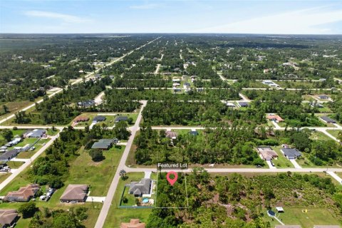 Terreno en venta en Lehigh Acres, Florida № 2215992 - foto 4