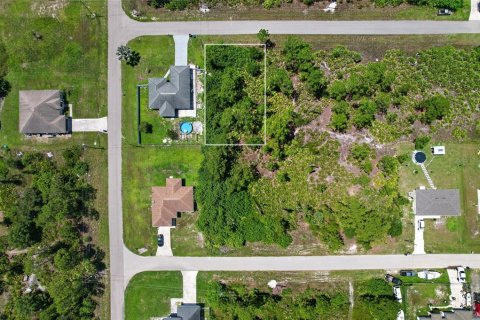 Terreno en venta en Lehigh Acres, Florida № 2215992 - foto 3
