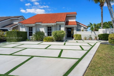 Купить виллу или дом в Майами, Флорида 3 спальни, 131.83м2, № 2040167 - фото 4