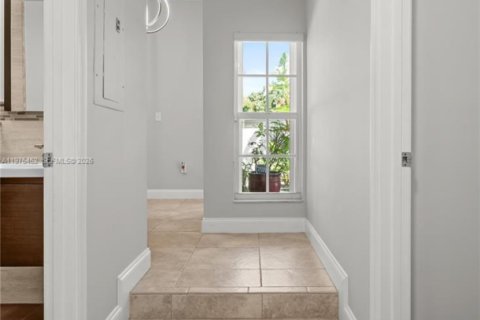 Купить виллу или дом в Майами, Флорида 3 спальни, 131.83м2, № 2040167 - фото 19