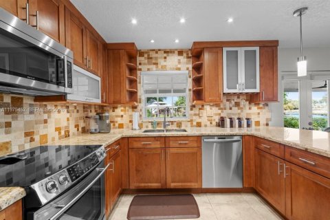 Купить виллу или дом в Майами, Флорида 3 спальни, 131.83м2, № 2040167 - фото 12