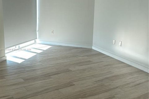 Copropriété à vendre à Miami Beach, Floride: 3 chambres, 121.14 m2 № 1858937 - photo 23