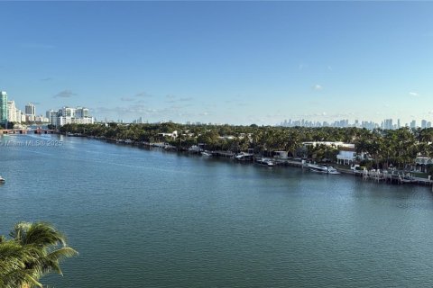 Copropriété à vendre à Miami Beach, Floride: 3 chambres, 121.14 m2 № 1858937 - photo 2