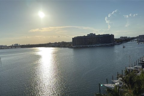 Copropriété à vendre à Miami Beach, Floride: 3 chambres, 121.14 m2 № 1858937 - photo 3